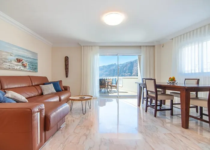 Daire Luxury 2-bedroom Ocean View *