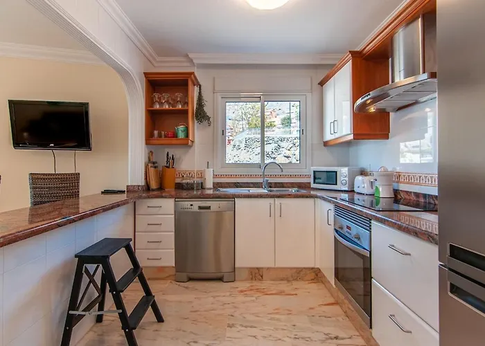 Luxury 2-bedroom Ocean View