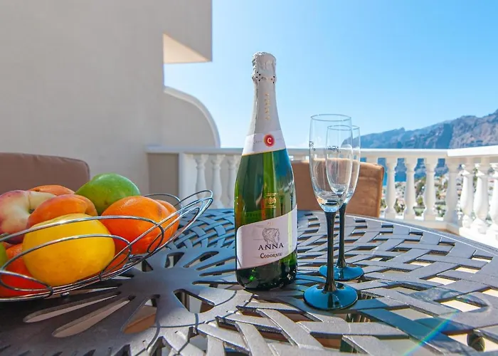 Luxury 2-bedroom Ocean View