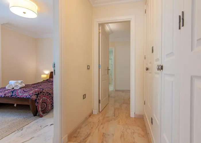 Luxury 2-bedroom Ocean View 公寓 *